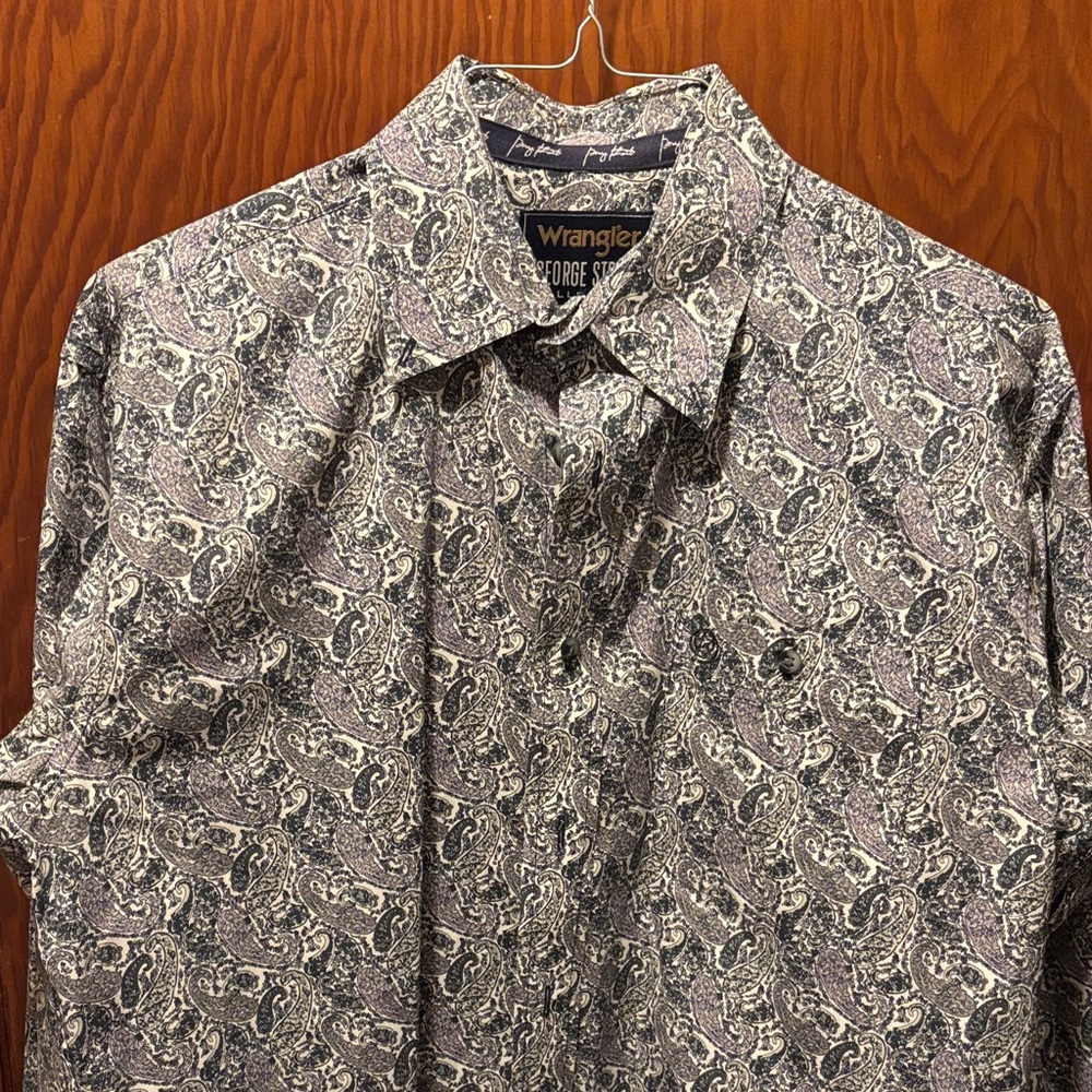 Mens Wrangler George Strait Purple and Gray Paisley Button Down Shirt